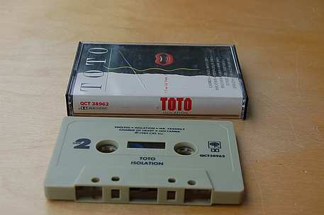 Toto " Isolation " MC Cassette original