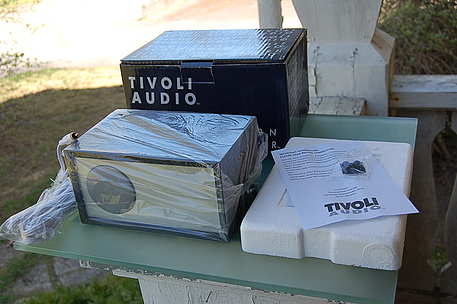 Tivoli Audio The Companion Speaker / NOS - Neu / silber-schwarz / Garantie