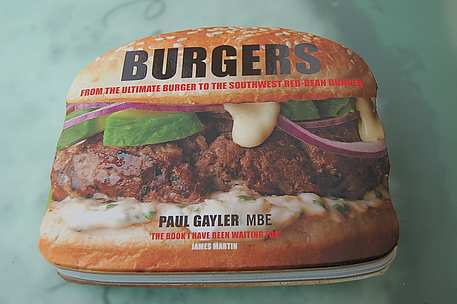 Burgers - Buch in Burgerform von Paul Gayler MBE