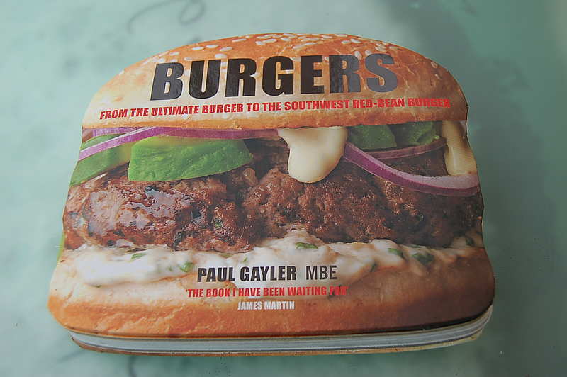 Burgers - Buch in Burgerform von Paul Gayler MBE