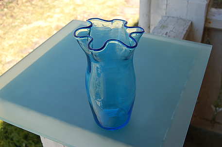 Hauge Glas Vase aus Småland / 20cm / aus 1999 von L.Hauge / Glasriket / Upcycling