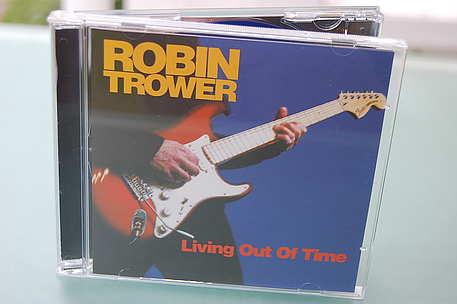 Robin Trower " Living out of time " CD