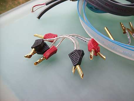 Voodoo Cable by Dope Sound / Bi-Wiring Adapter Reinsilber / Bananas