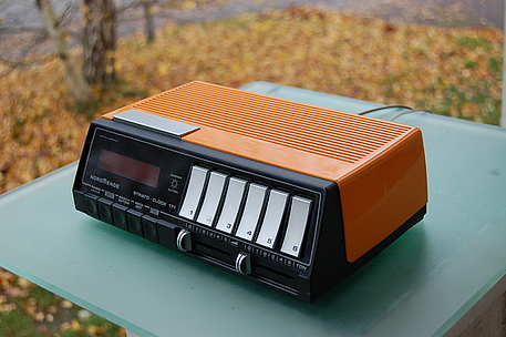 Nordmende Strato-Clock 171 / Radiowecker 70er Jahre in orange / Space Age