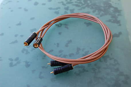 Koaxiales Cinch- Kabel / RCA / mit Viablue QTC Steckern / Profiqualität / 2x1m