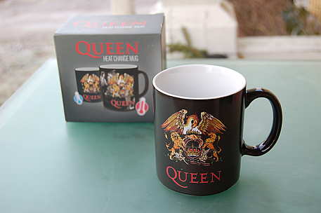Queen Kaffeetasse / Heat Change Mug & 2x CD Greatest Hits 1 + 2 