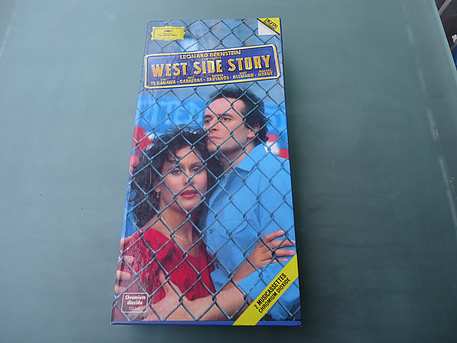 West Side Story / DG / 2x CrO² MC Cassette m. Booklet in Box / L. Bernstein